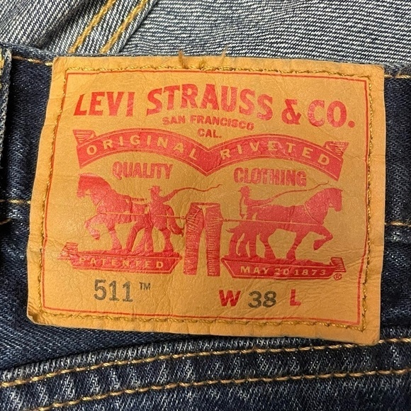 NEW Levi's 511 Men's Cutoff Blue Jean Denim Short Raw Edge Size 38 - Picture 3 of 5